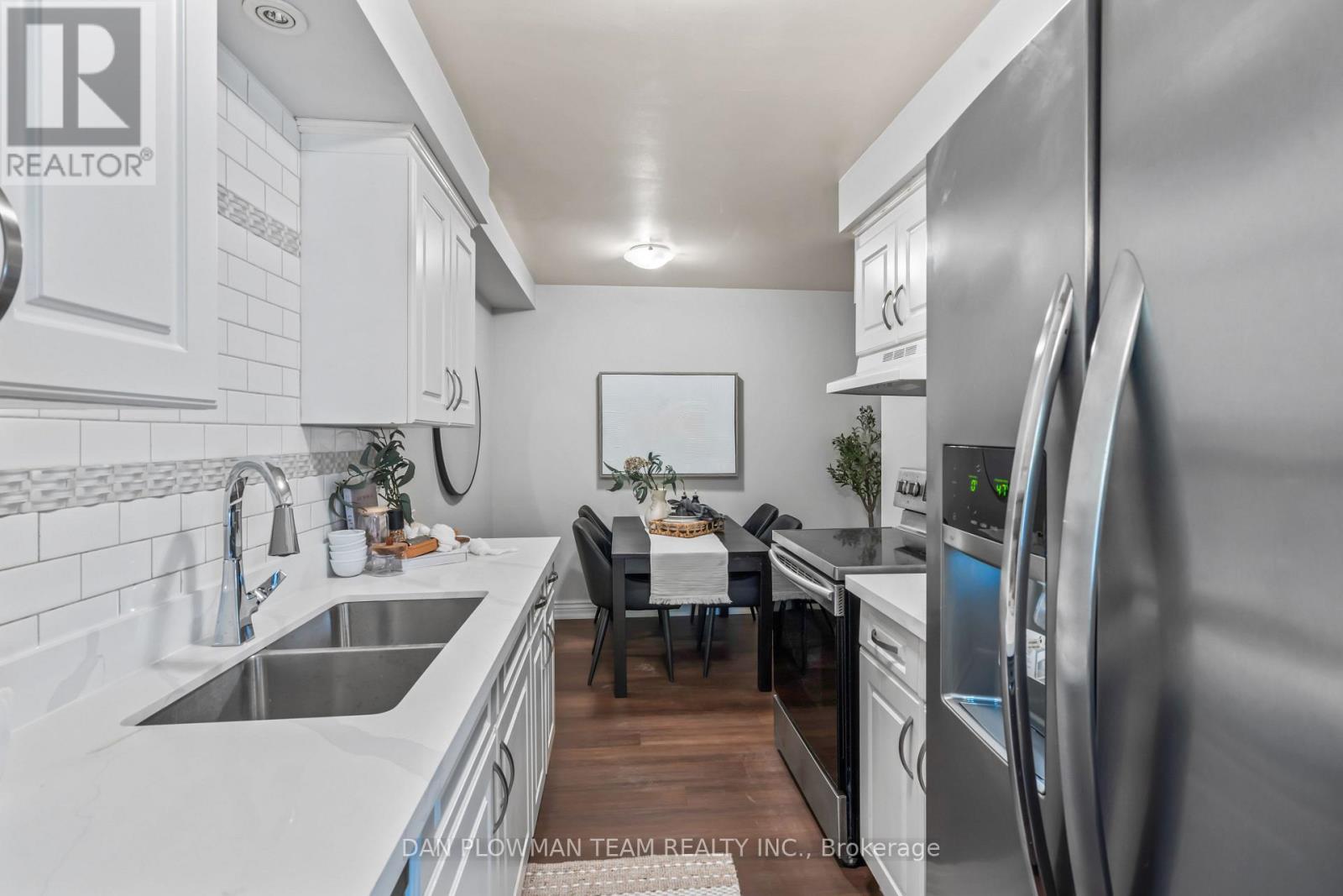 Photo 16 of 9 Schilling Court, Whitby ON