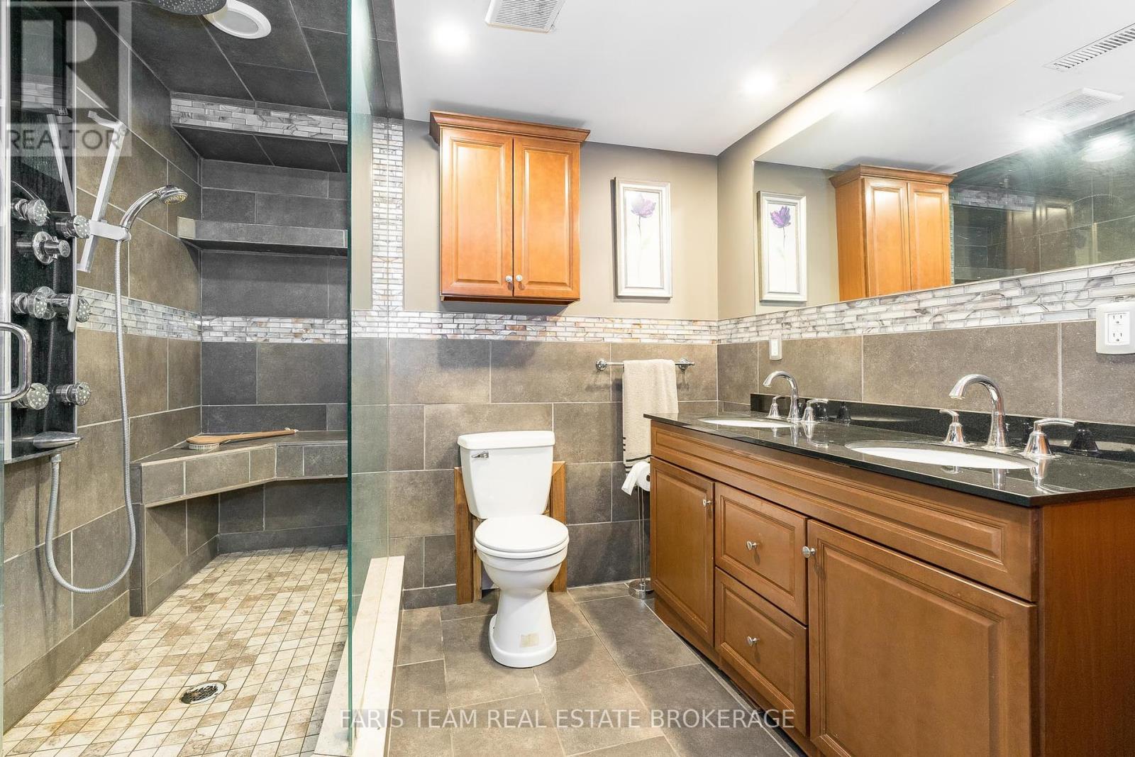 Photo 32 of 2642 5th Line, Innisfil ON