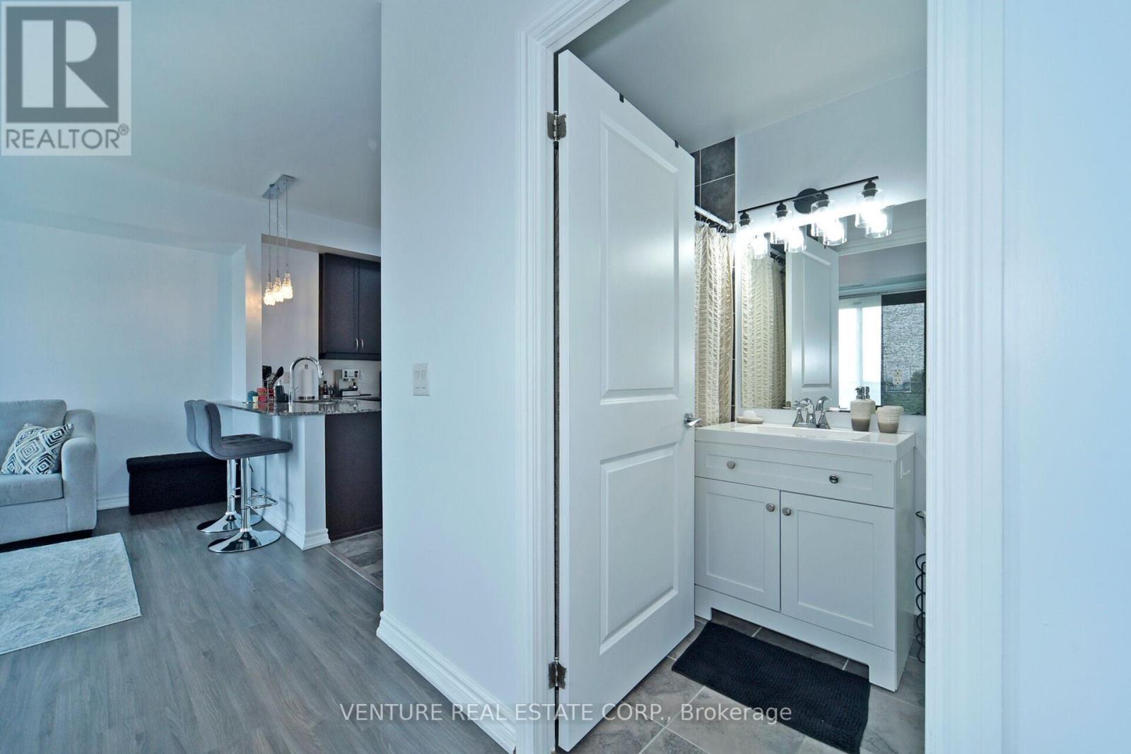 Photo 24 of 707 7730 Kipling Avenue, Vaughan ON