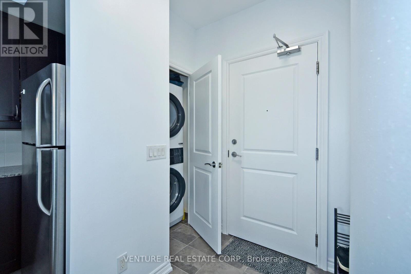 Photo 14 of 707 7730 Kipling Avenue, Vaughan ON