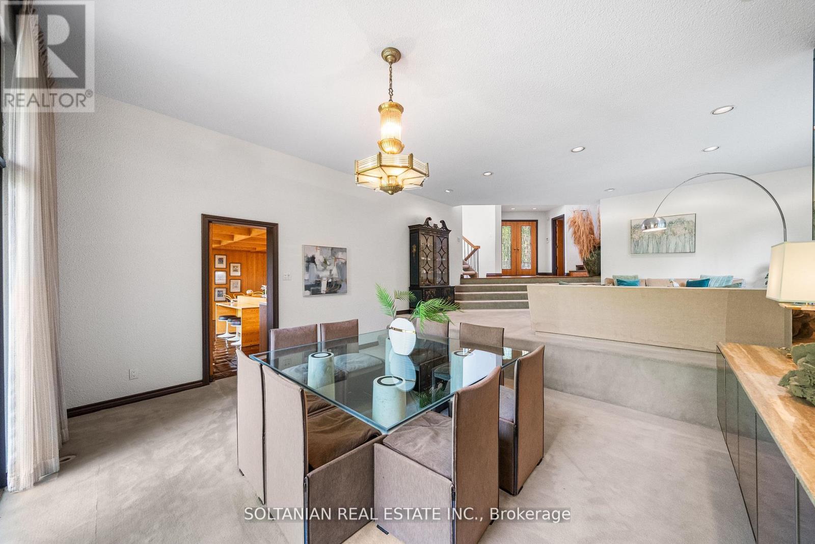 Photo 10 of 18 Old English Lane, Markham ON