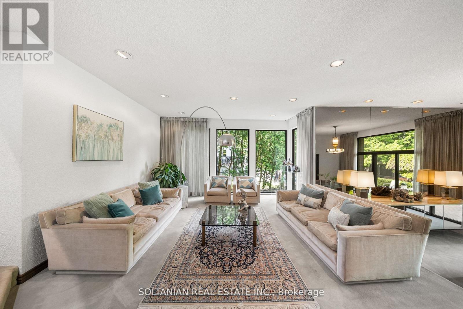 Photo 2 of 18 Old English Lane, Markham ON