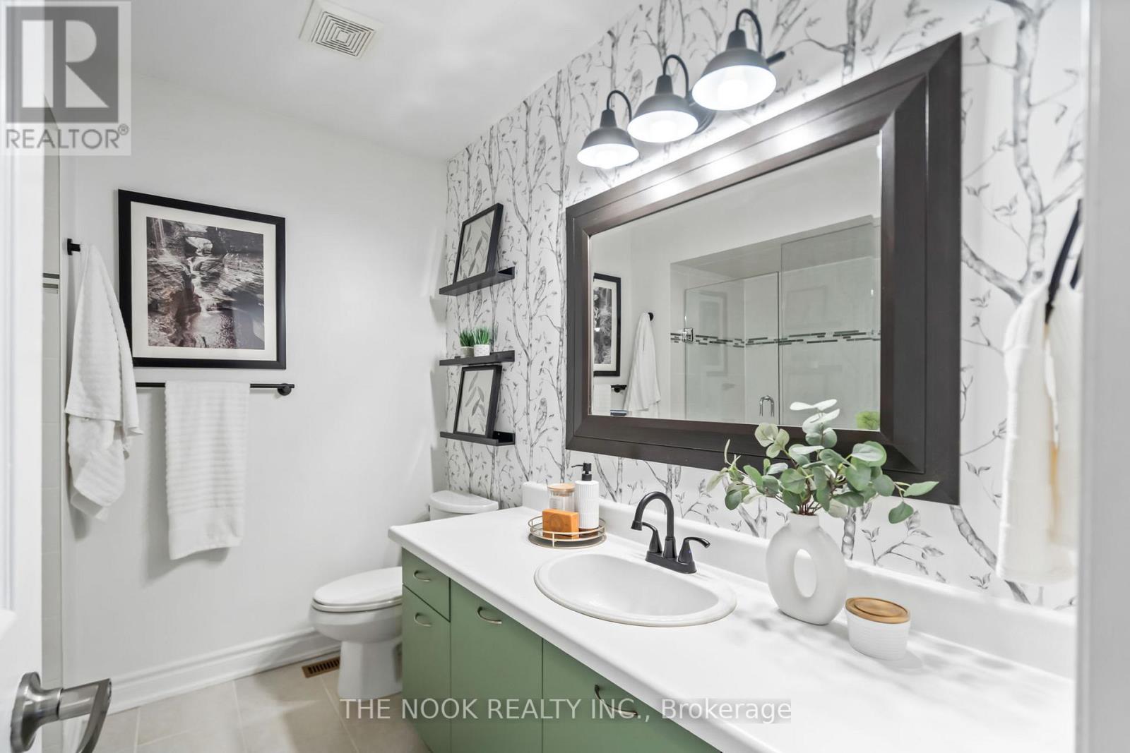 Photo 32 of 6 Stanford Crescent, Clarington ON