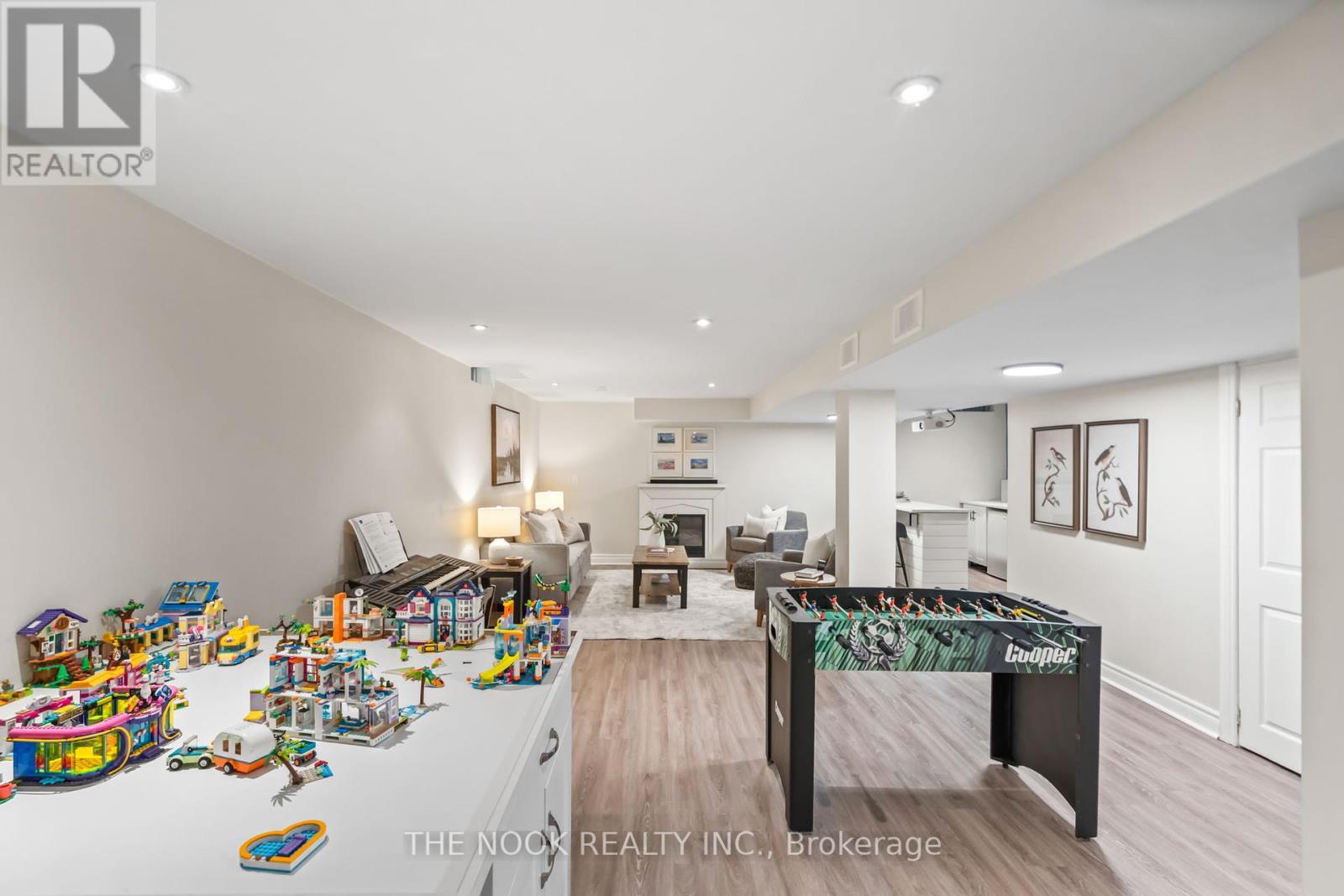 Photo 37 of 6 Stanford Crescent, Clarington ON