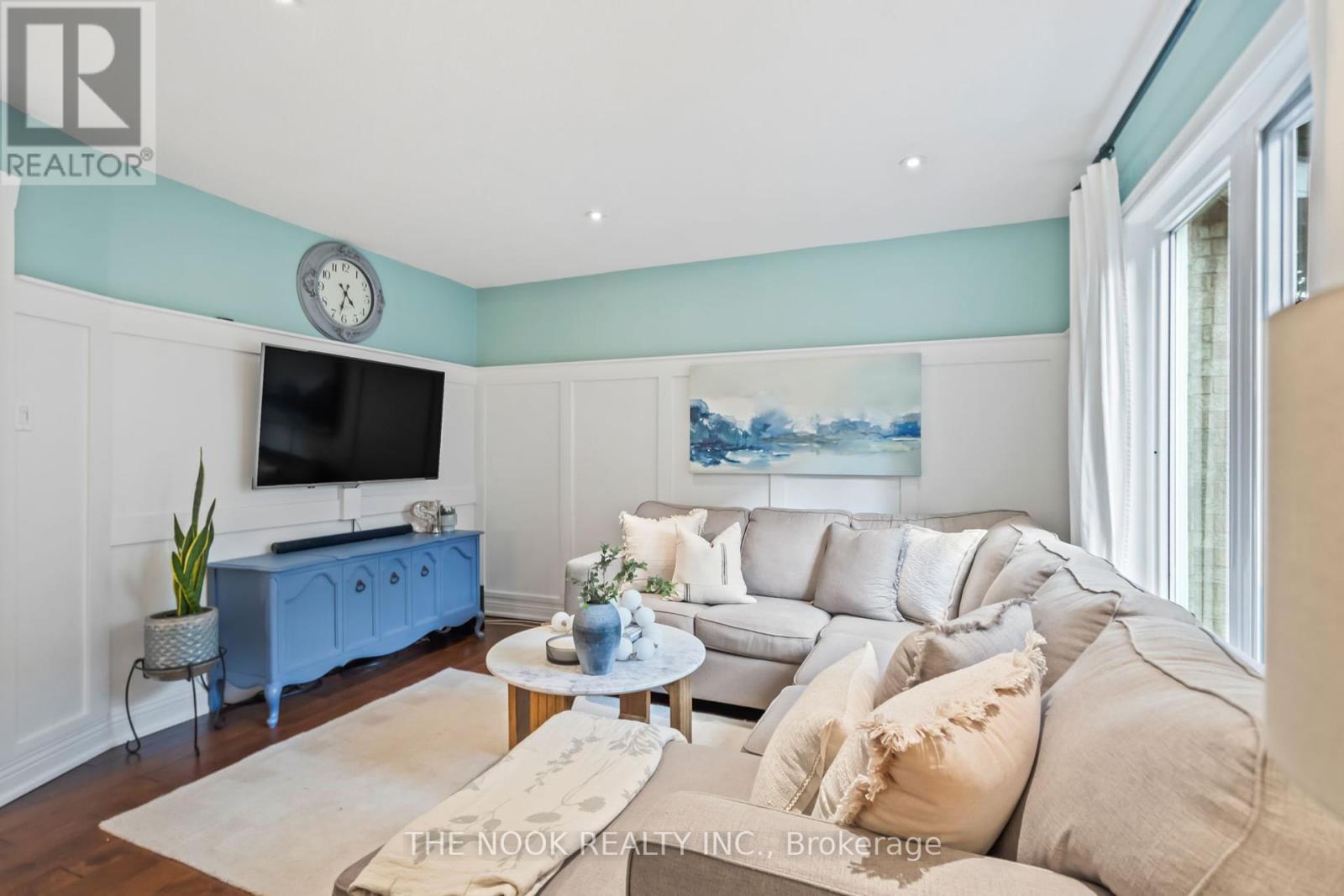 Photo 8 of 6 Stanford Crescent, Clarington ON