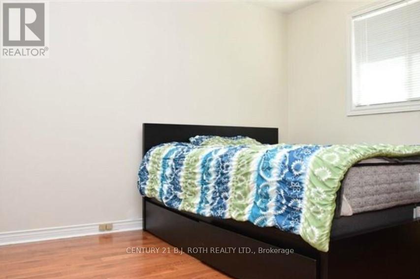 Photo 4 of Upper 22 Mapleton Avenue, Barrie ON