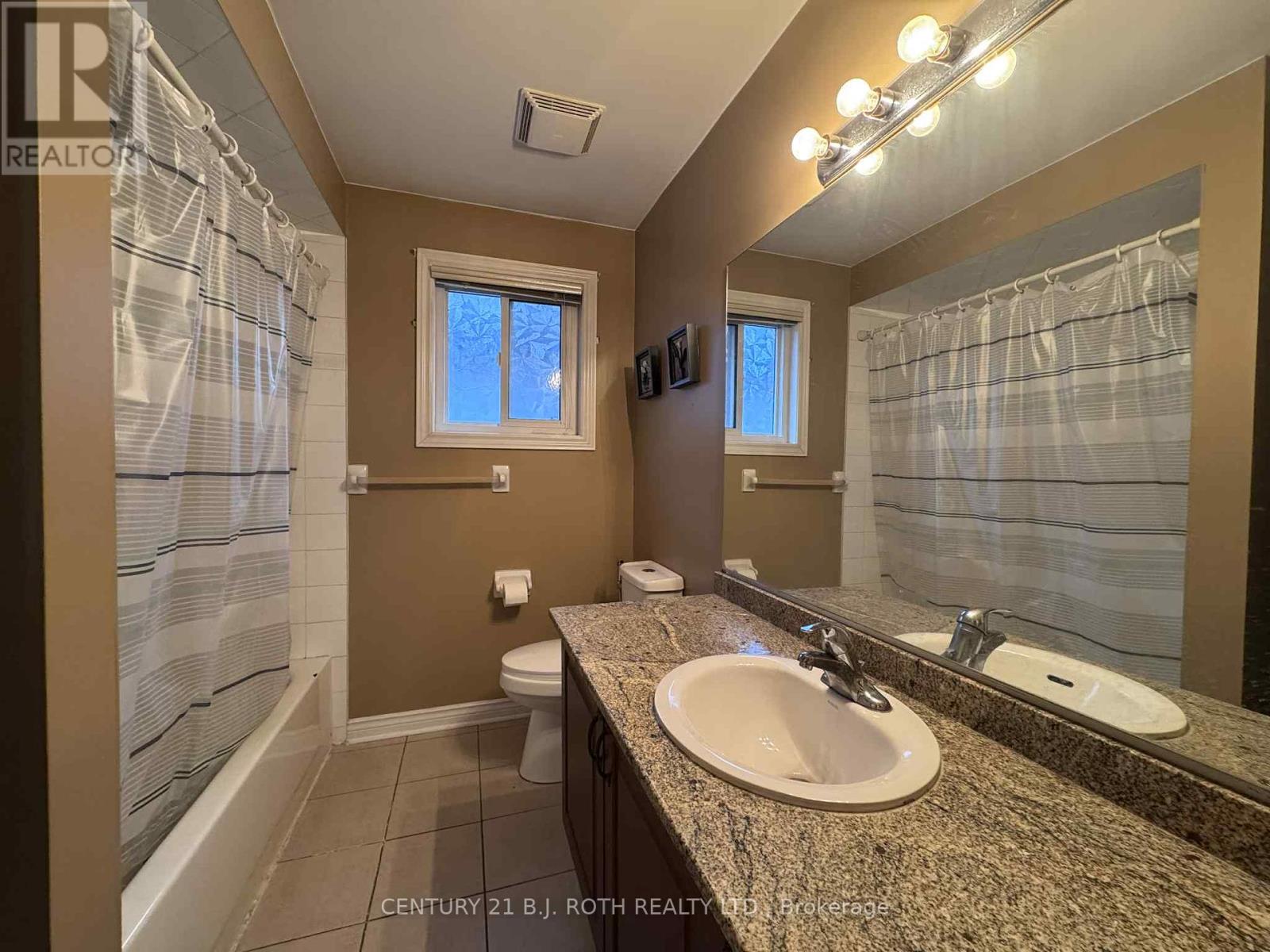Photo 11 of Upper 22 Mapleton Avenue, Barrie ON