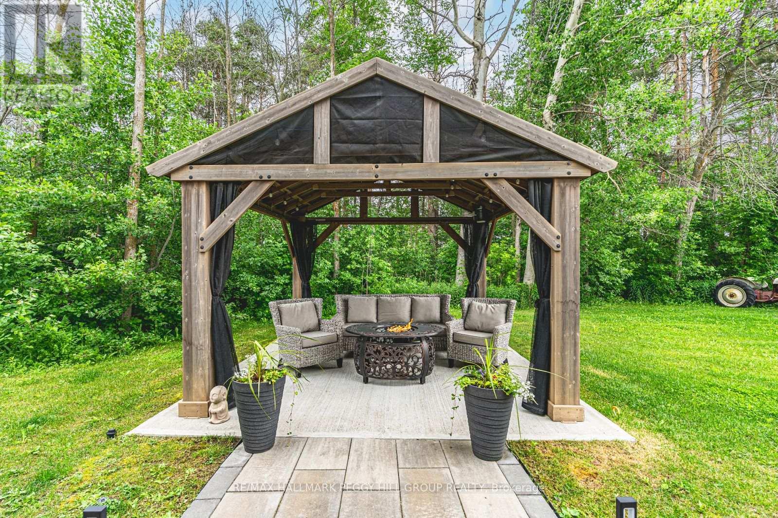Photo 31 of 1783 County Road 6 S, Springwater ON