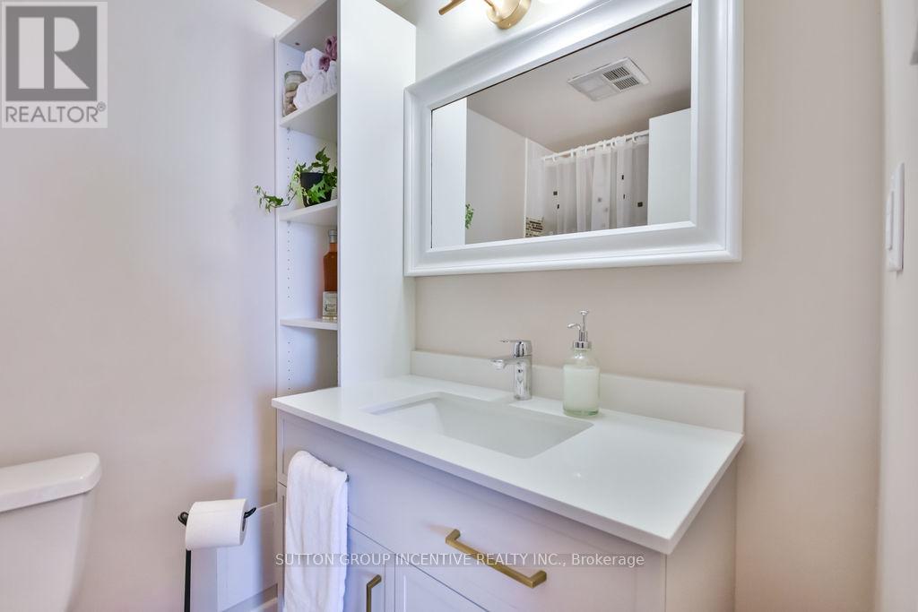 Photo 16 of 307 181 Collier Street, Barrie ON