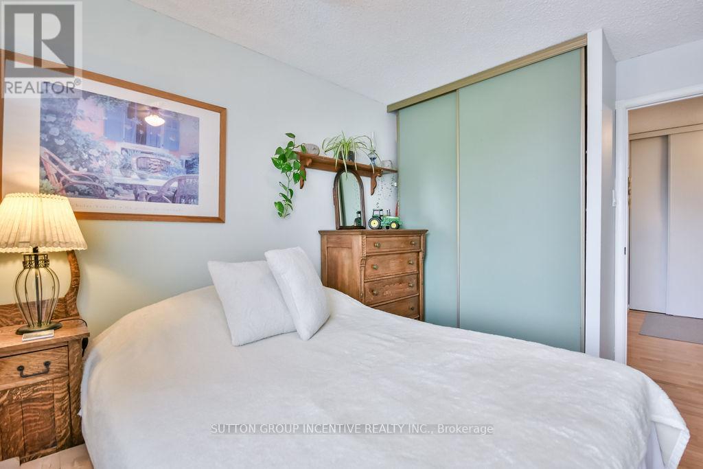 Photo 17 of 307 181 Collier Street, Barrie ON