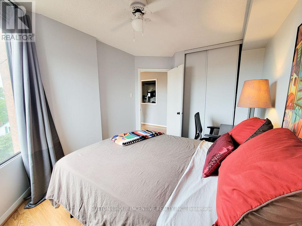 Photo 29 of 307 181 Collier Street, Barrie ON