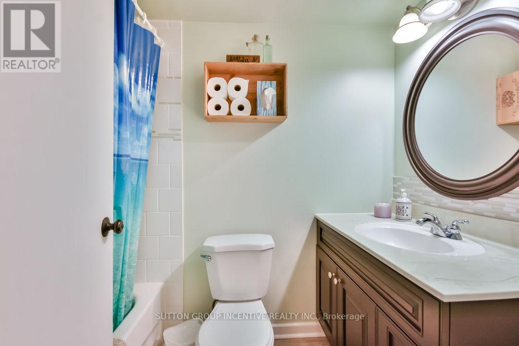 Photo 18 of 307 181 Collier Street, Barrie ON