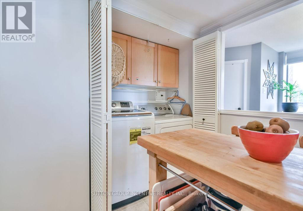 Photo 6 of 307 181 Collier Street, Barrie ON