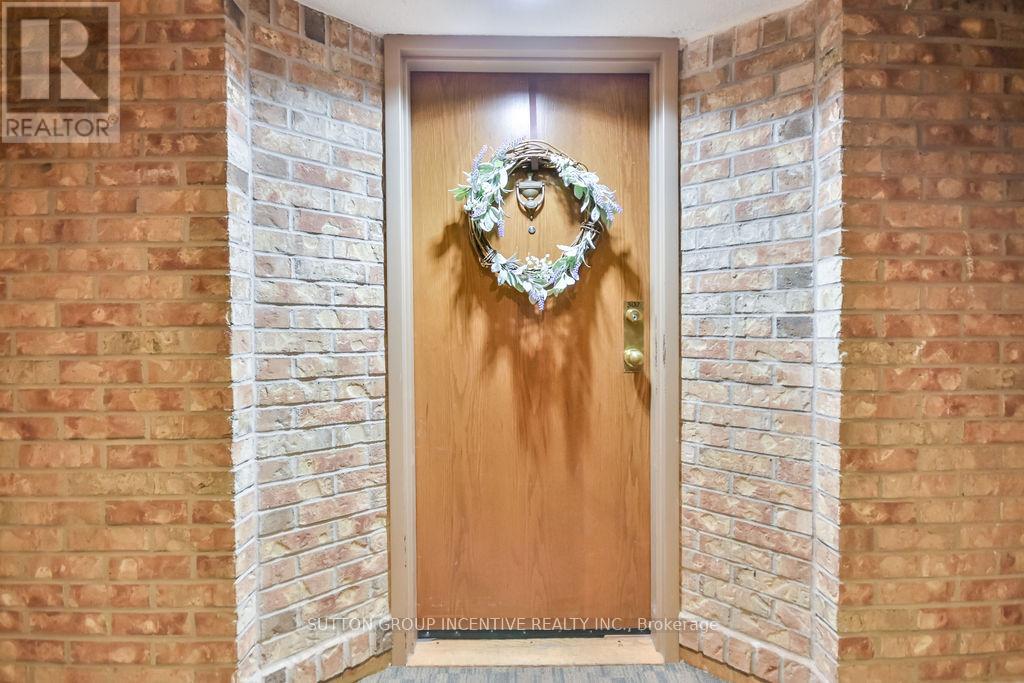 Photo 9 of 307 181 Collier Street, Barrie ON