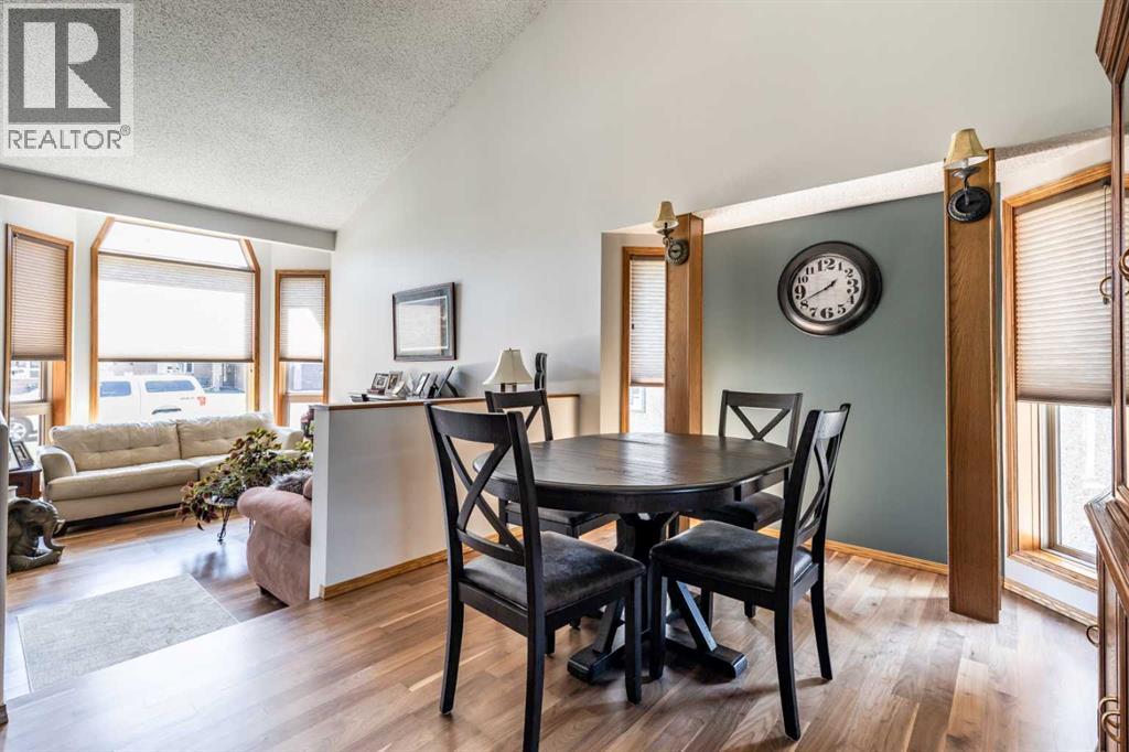 Photo 8 of 18 Rideau Green Se, Medicine Hat AB