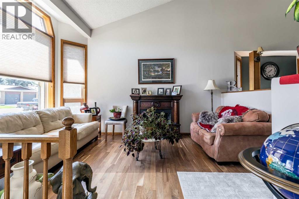 Photo 3 of 18 Rideau Green Se, Medicine Hat AB