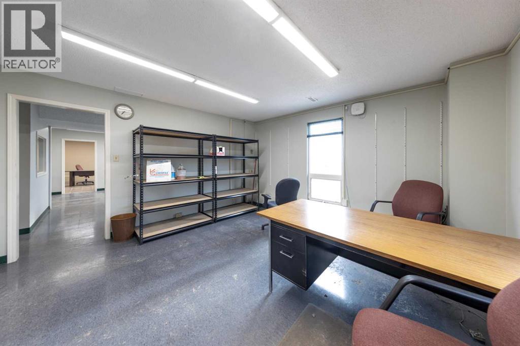 Photo 2 of 5104 42 Avenue, Lloydminster SK