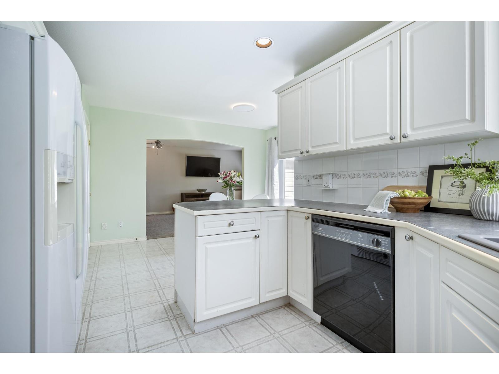 Photo 15 of 16868 61 A Avenue, Surrey BC