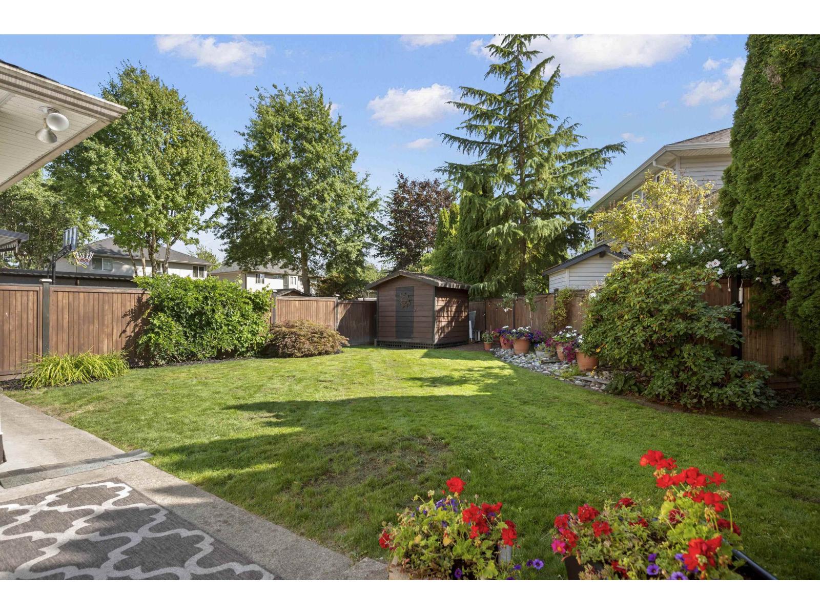 Photo 32 of 16868 61 A Avenue, Surrey BC
