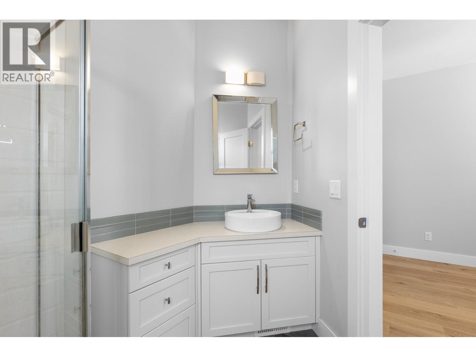  728 Coopland Crescent, Kelowna