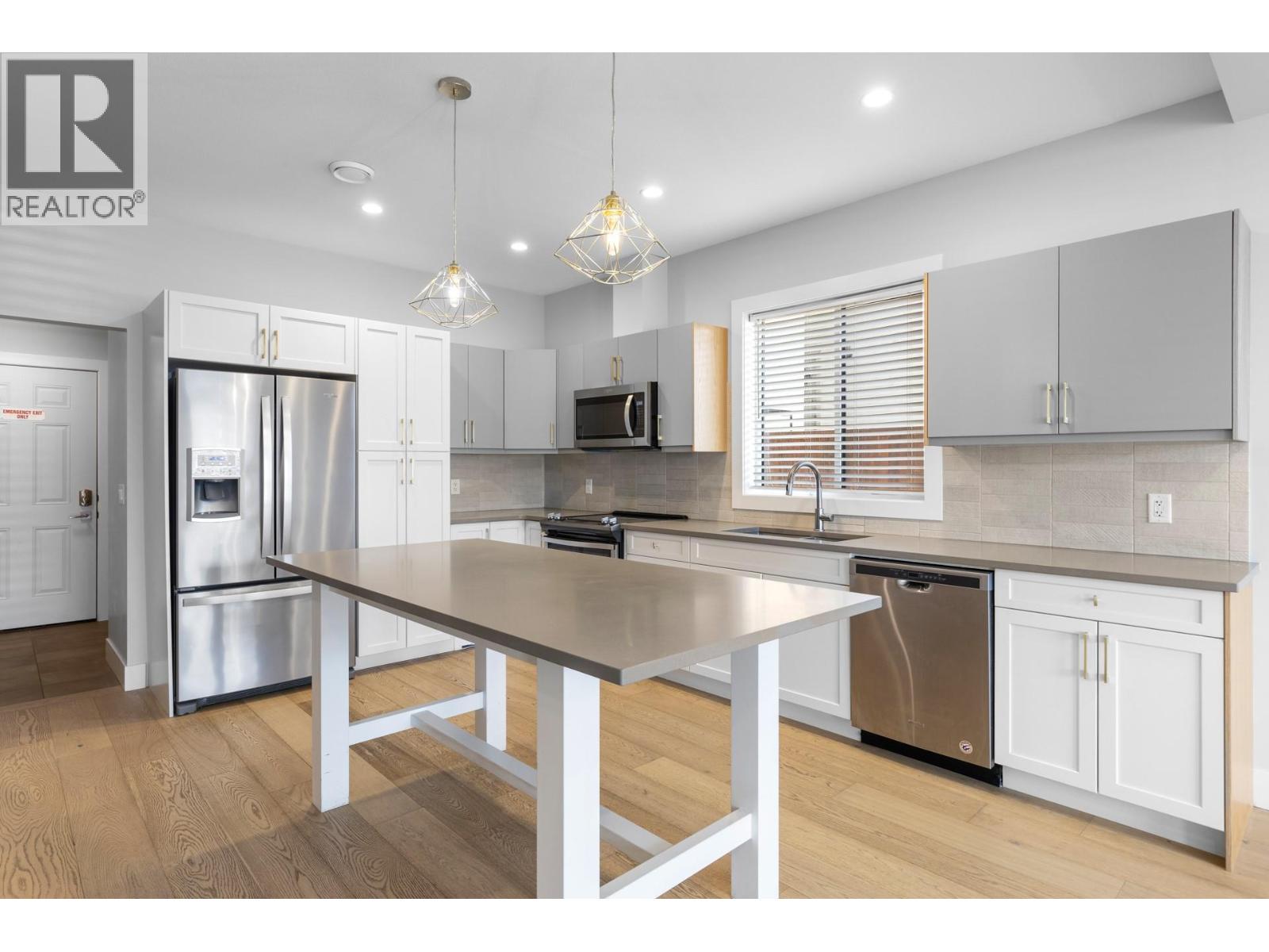  728 Coopland Crescent, Kelowna