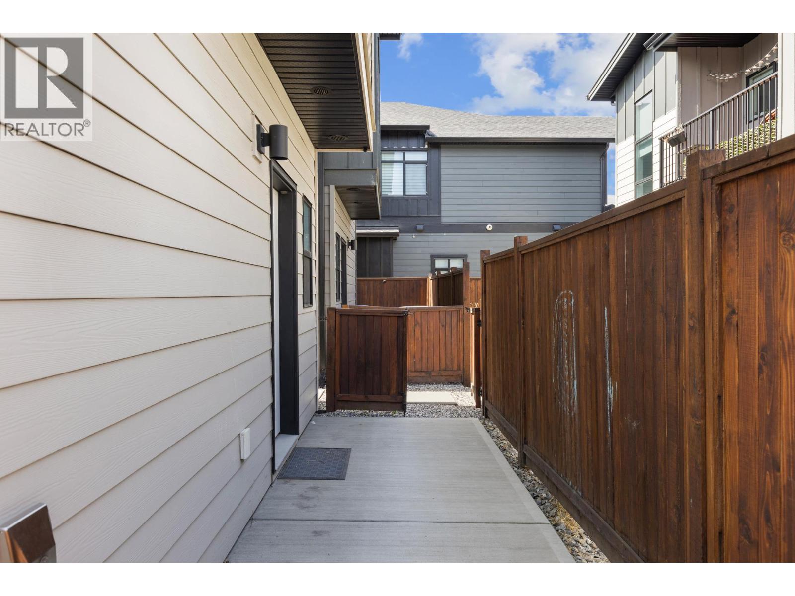  728 Coopland Crescent, Kelowna