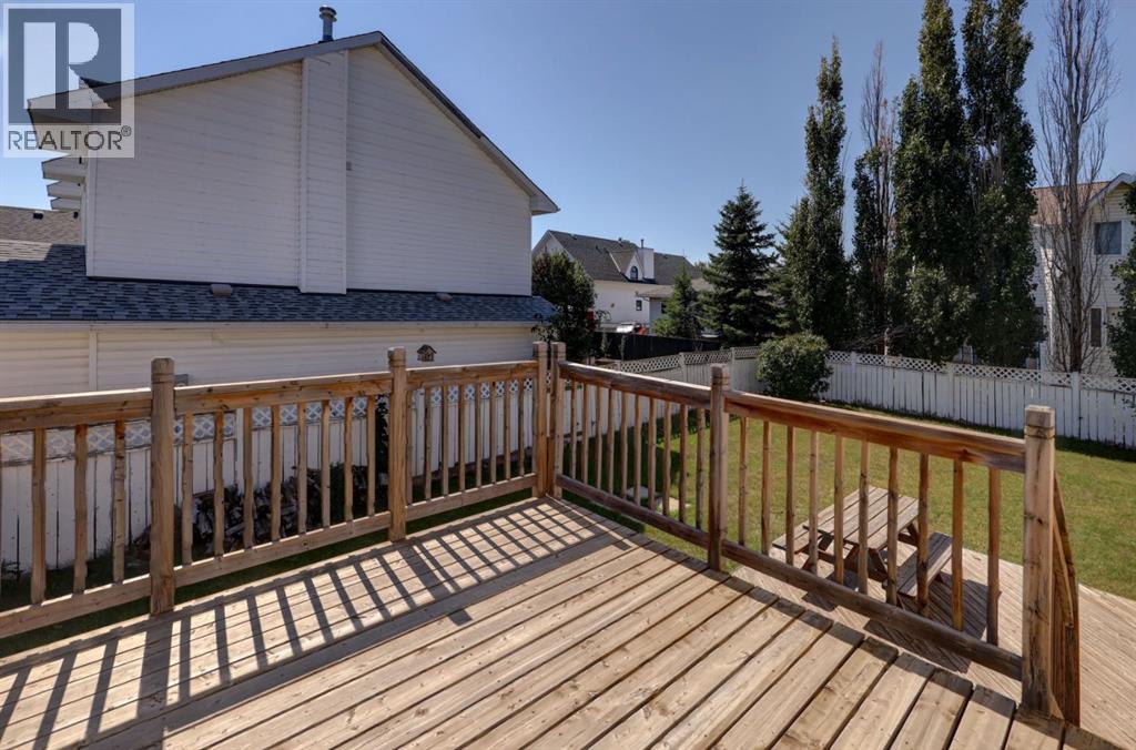 Photo 8 of 37 Chinook Crescent, Beiseker AB