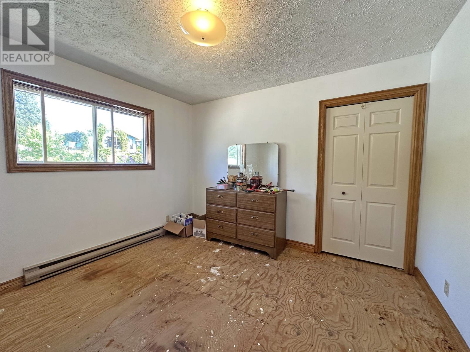 Photo 12 of 213 215 Main St, Rossport ON