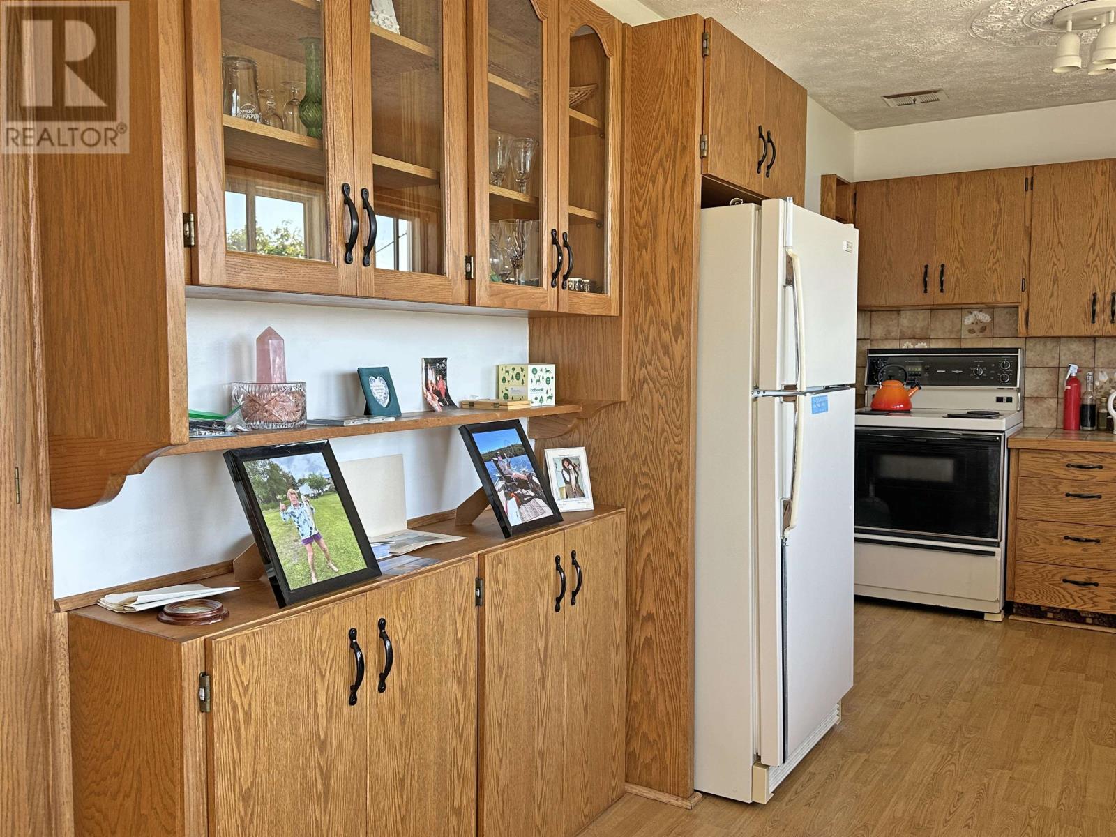 Photo 25 of 213 215 Main St, Rossport ON