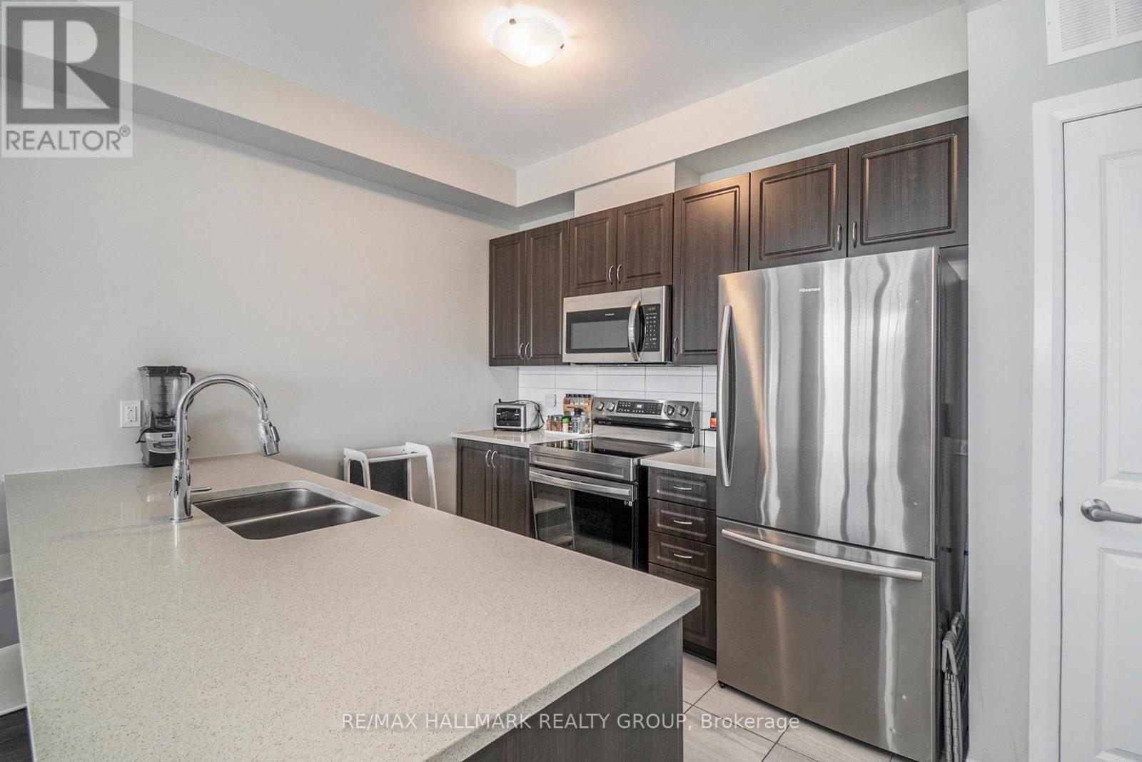 Photo 10 of 328 Shepperton Street, Ottawa ON