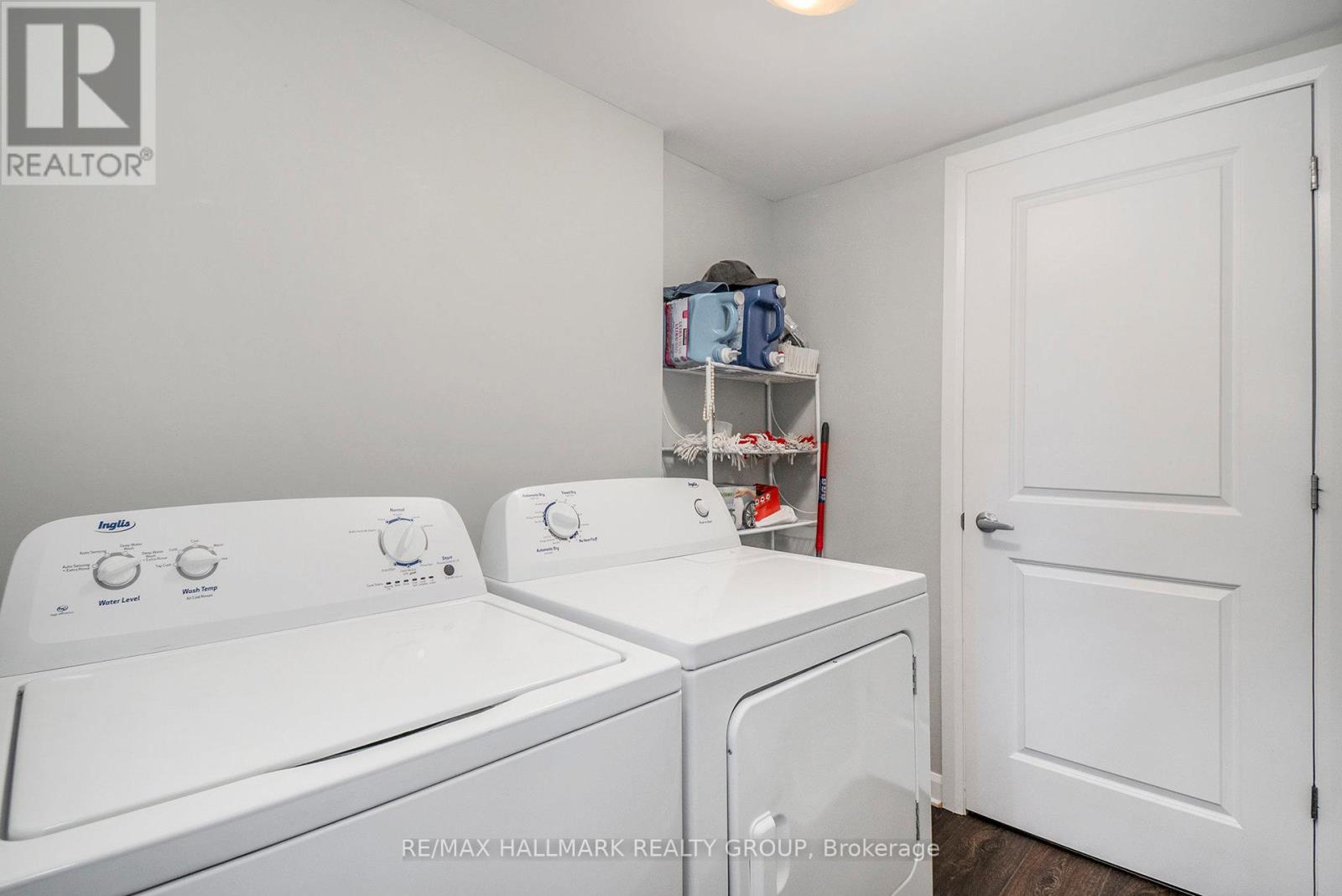 Photo 4 of 328 Shepperton Street, Ottawa ON