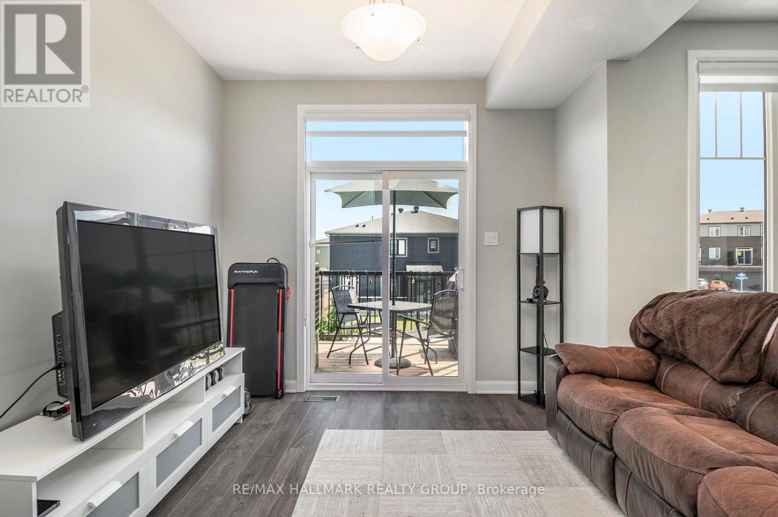 Photo 2 of 328 Shepperton Street, Ottawa ON