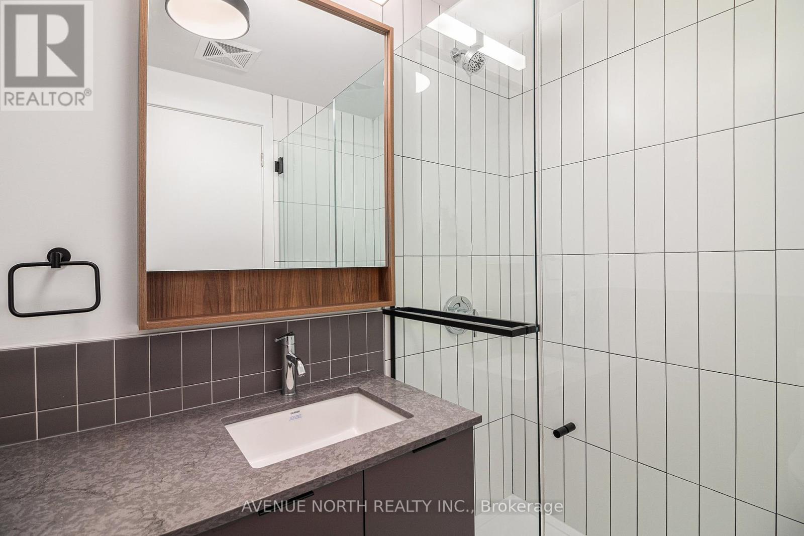Photo 15 of 1303 280 Montgomery Street, Ottawa ON
