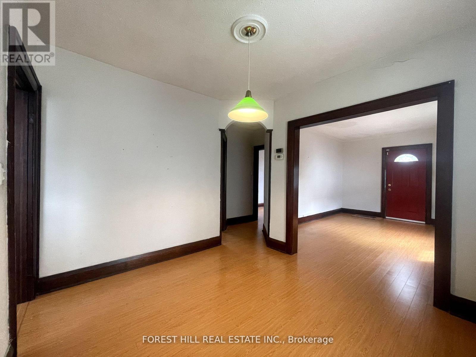 Photo 21 of 92 Twenty Sixth Street, Toronto ON