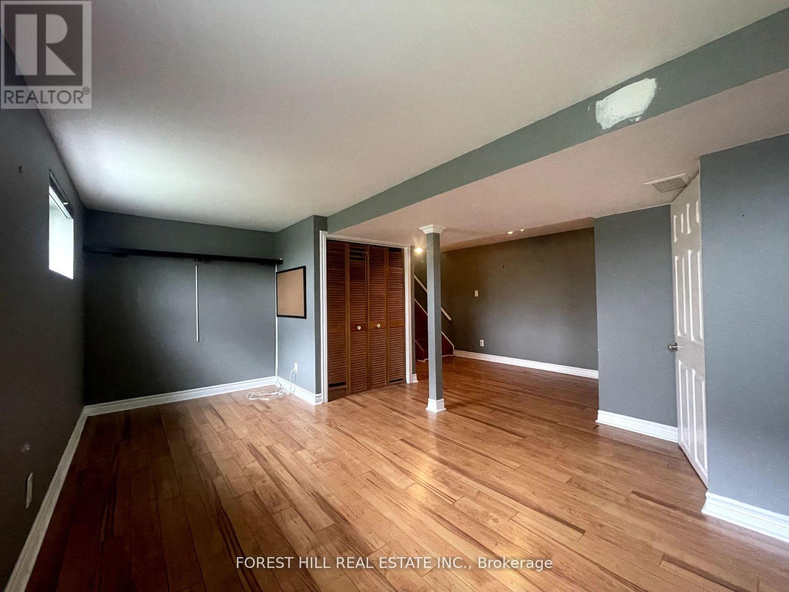 Photo 12 of 92 Twenty Sixth Street, Toronto ON