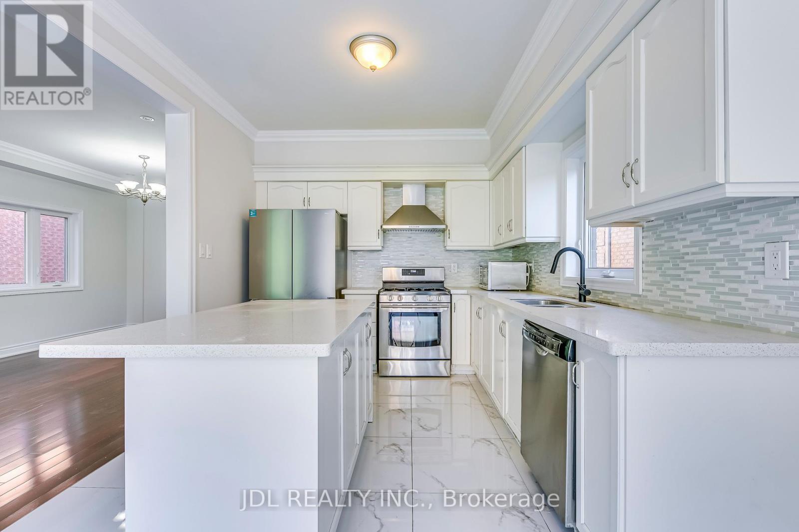 Photo 18 of 2206 Glenfield Road, Oakville ON