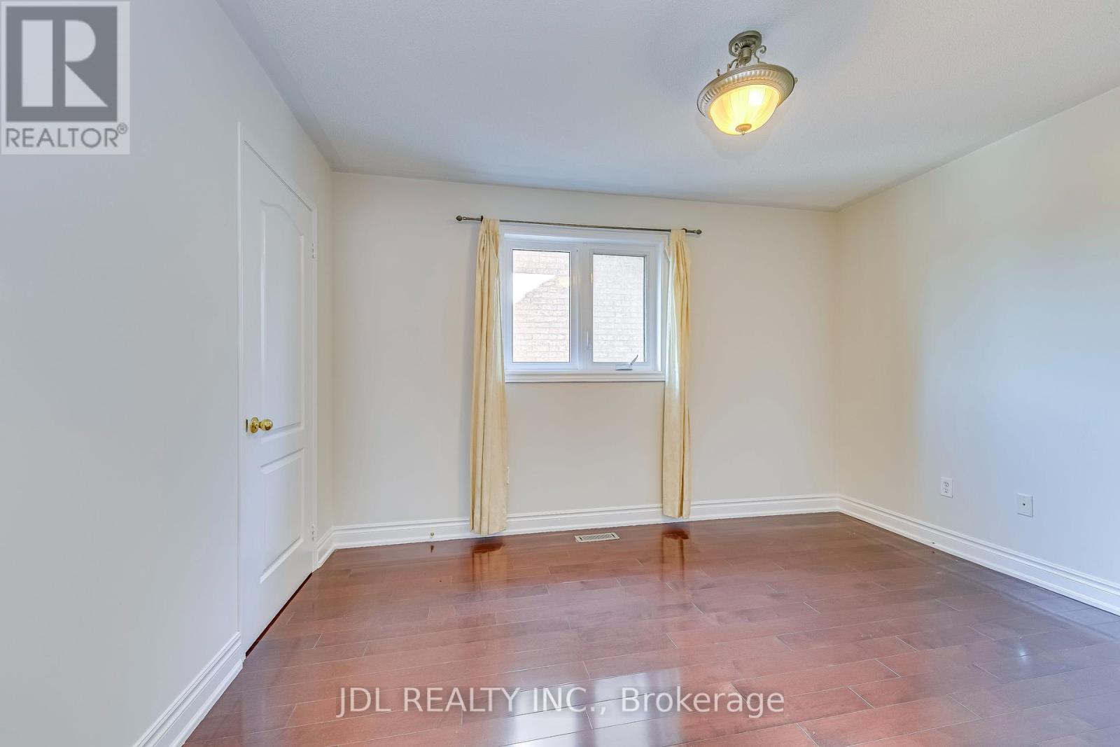 Photo 19 of 2206 Glenfield Road, Oakville ON