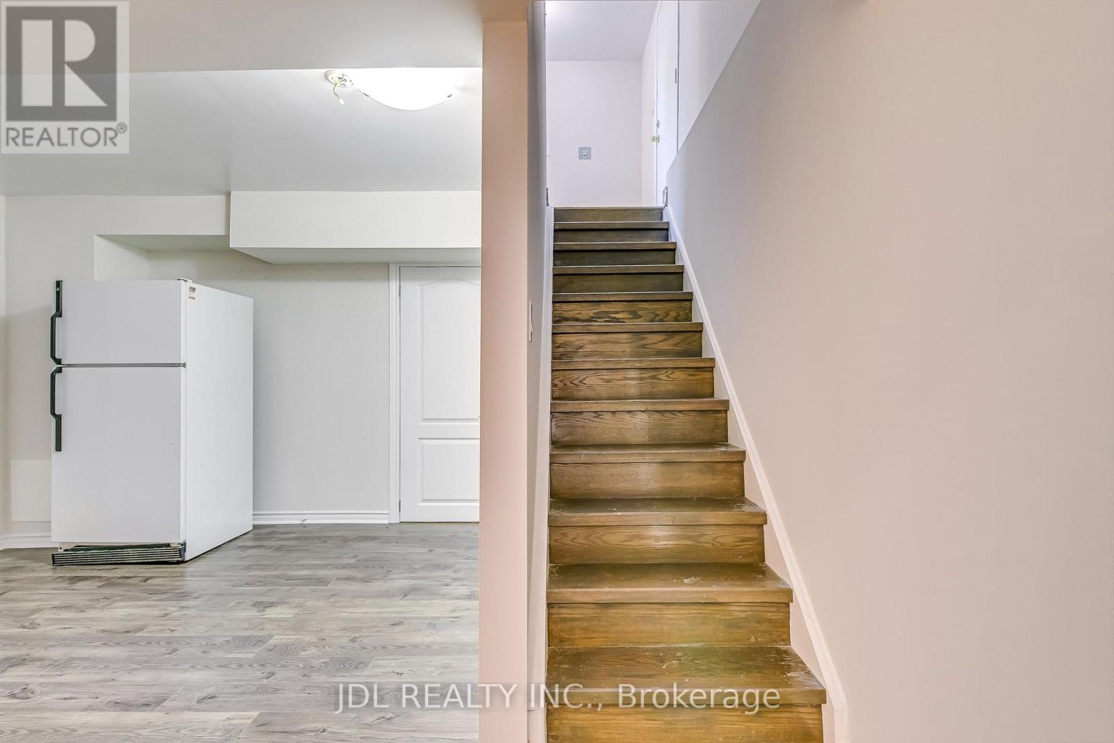 Photo 17 of 2206 Glenfield Road, Oakville ON