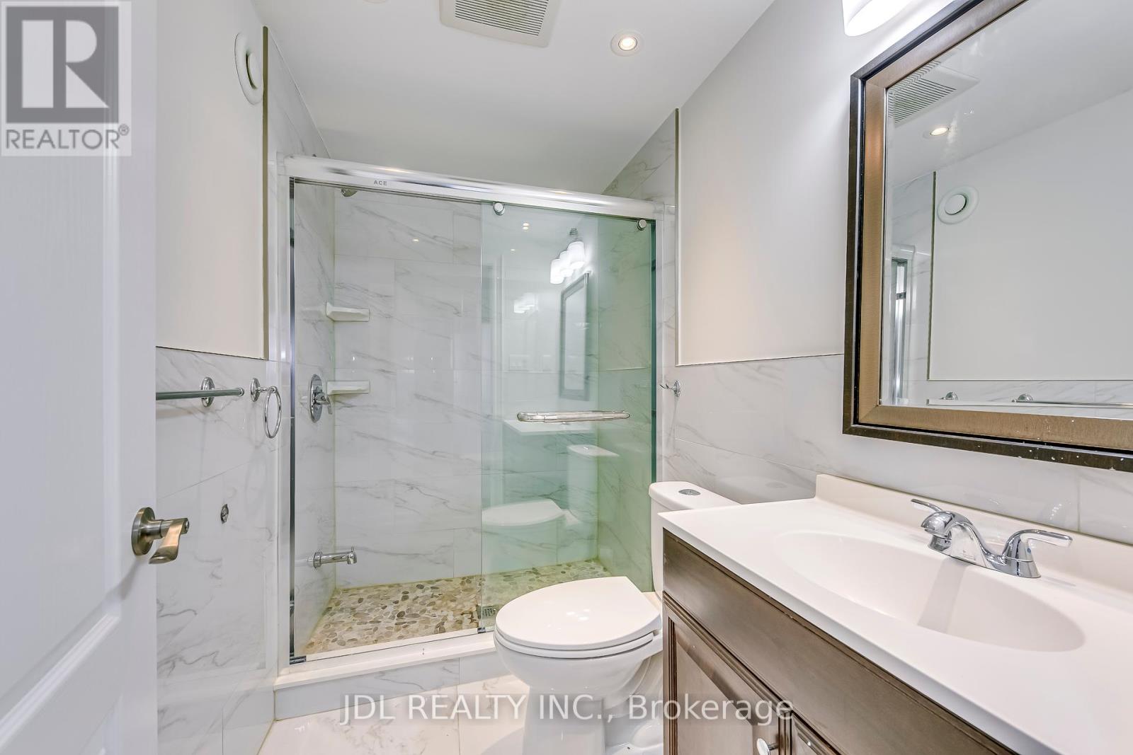 Photo 8 of 2206 Glenfield Road, Oakville ON