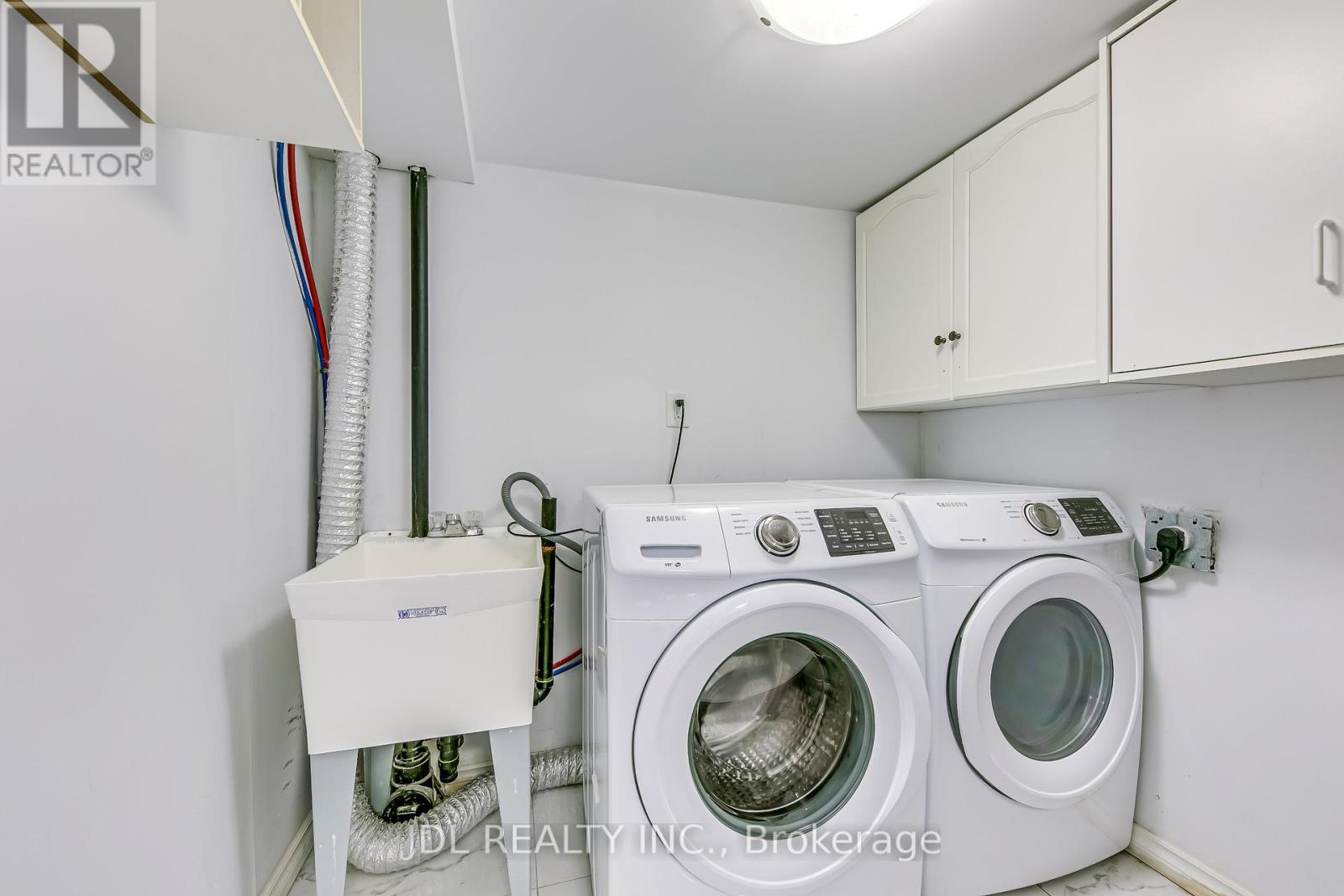 Photo 32 of 2206 Glenfield Road, Oakville ON