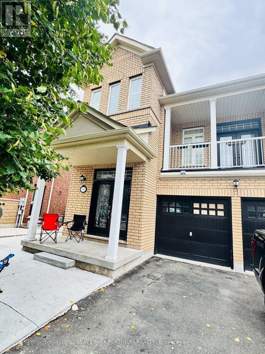 Photo 6 of 38 Chalkfarm Crescent, Brampton ON