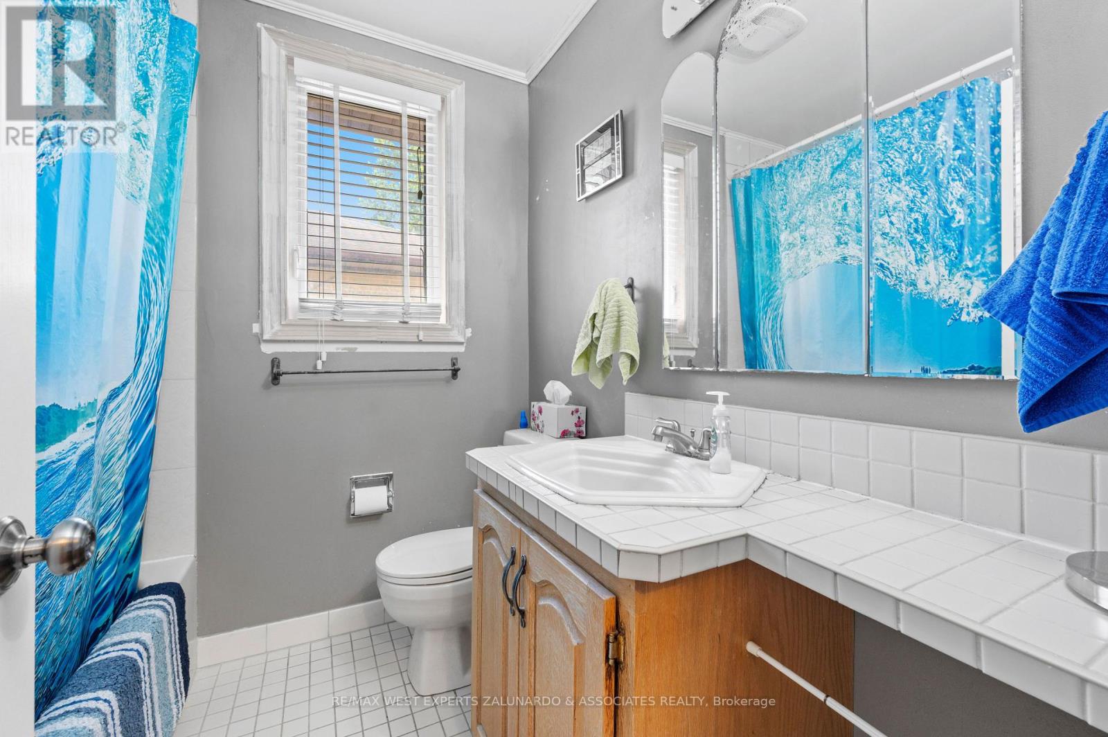 Photo 16 of 10 Dashwood Crescent, Toronto ON