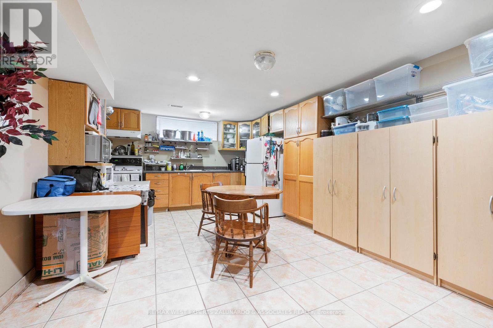 Photo 19 of 10 Dashwood Crescent, Toronto ON