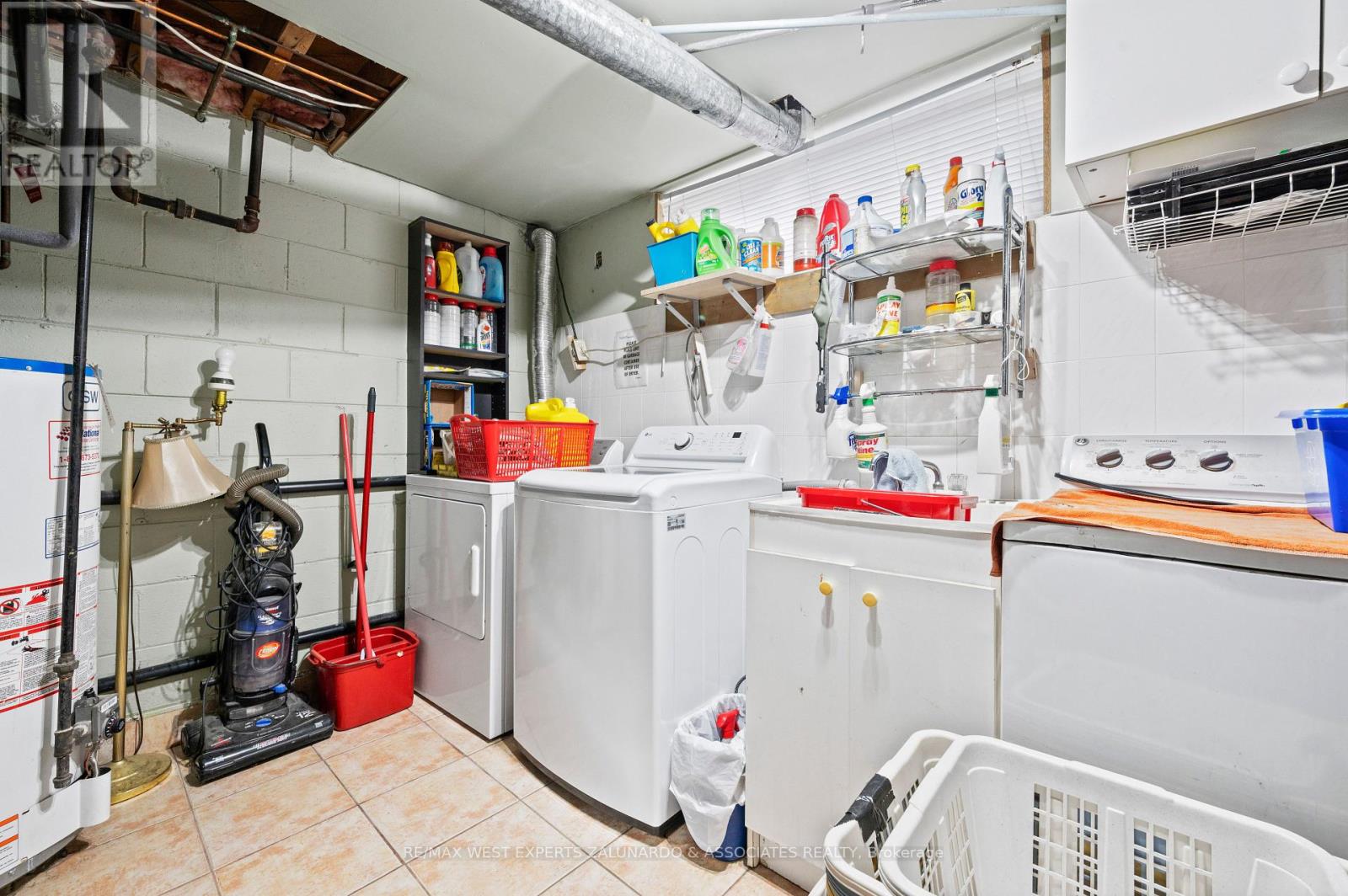 Photo 21 of 10 Dashwood Crescent, Toronto ON