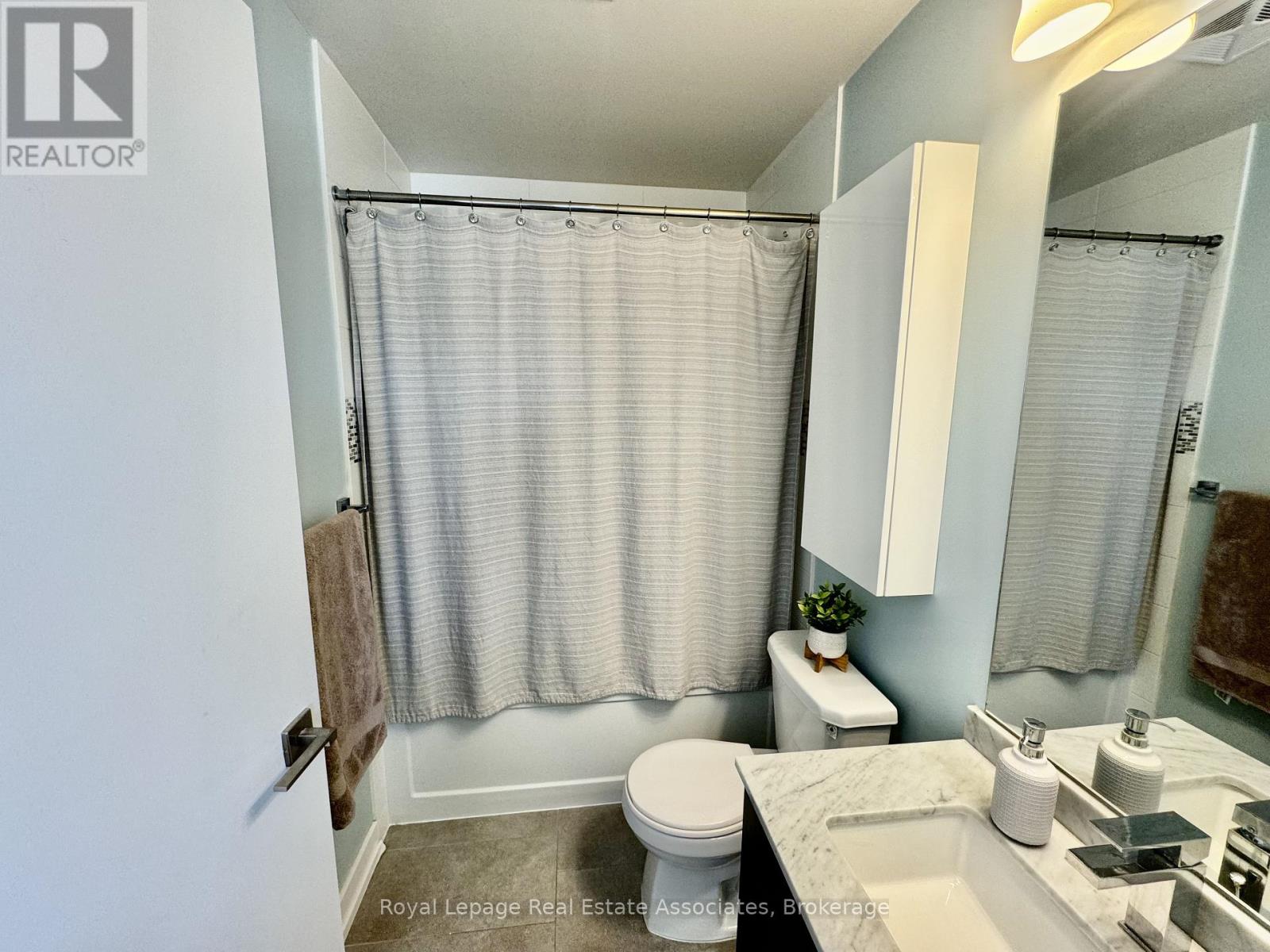 Photo 21 of 4705 4011 Brickstone Mews, Mississauga ON