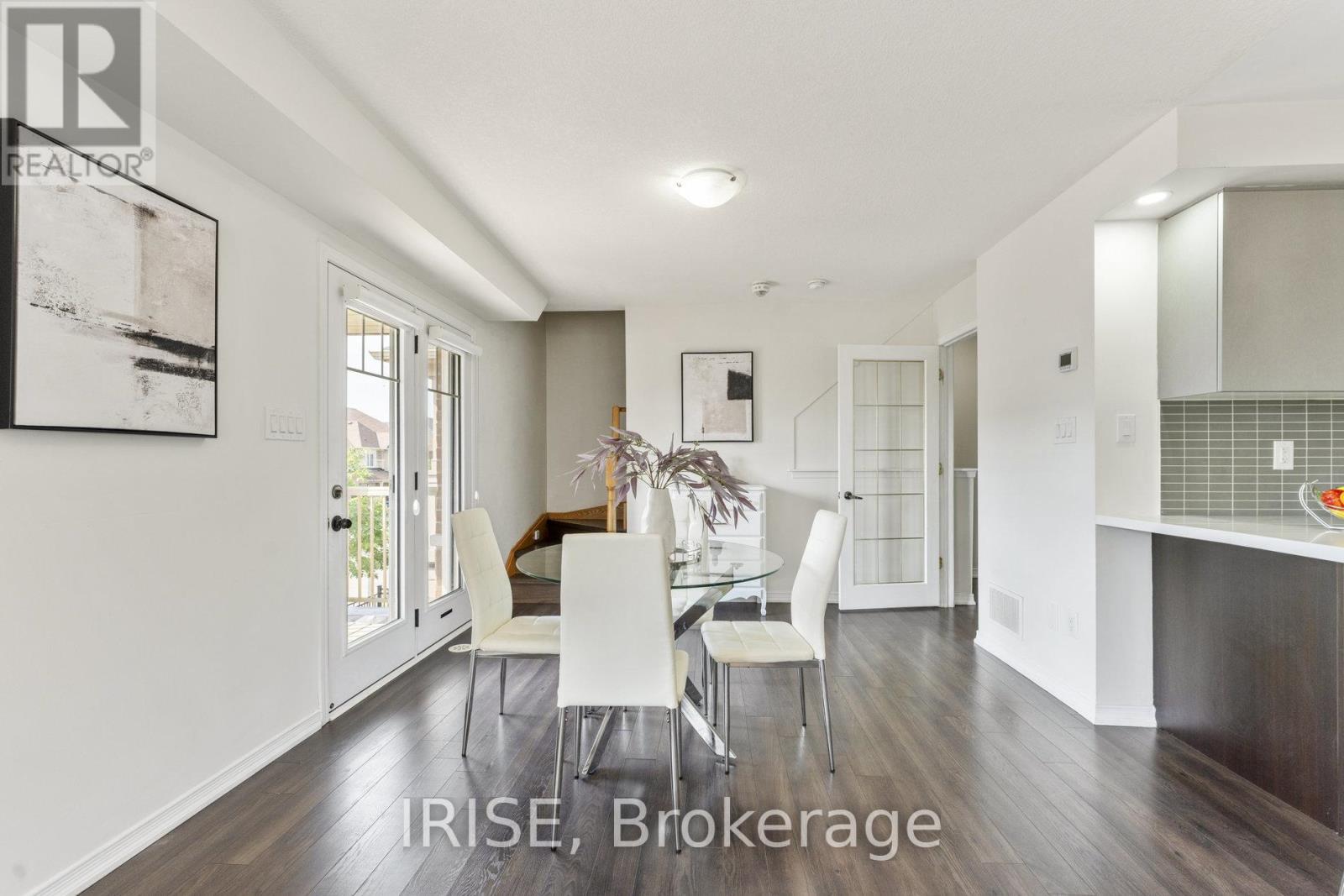 Photo 10 of 49 Golden Springs Drive, Brampton ON