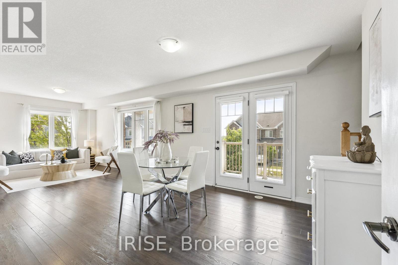 Photo 11 of 49 Golden Springs Drive, Brampton ON