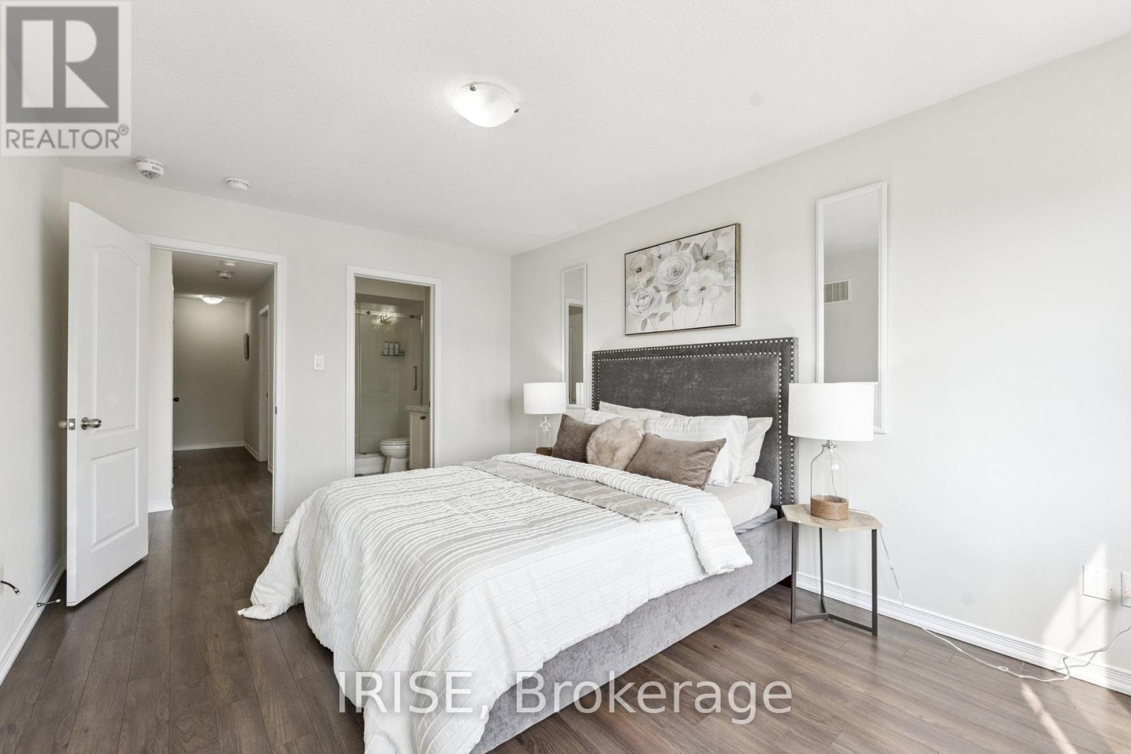Photo 21 of 49 Golden Springs Drive, Brampton ON