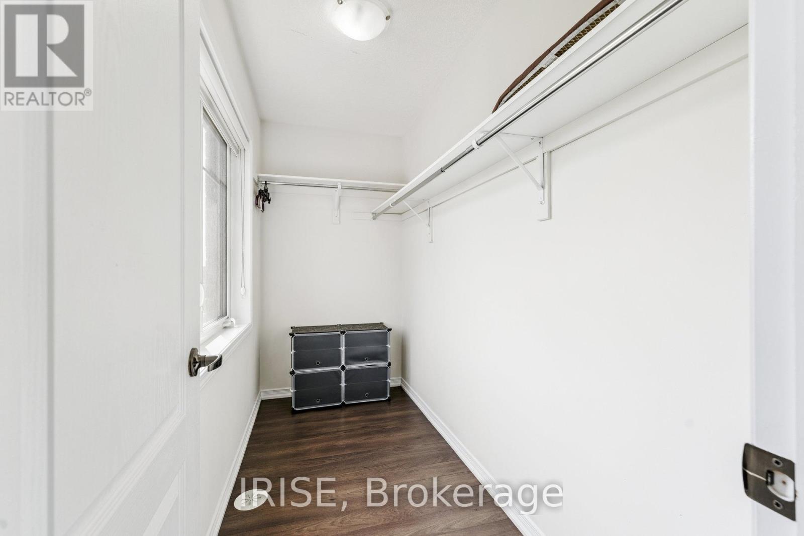 Photo 24 of 49 Golden Springs Drive, Brampton ON