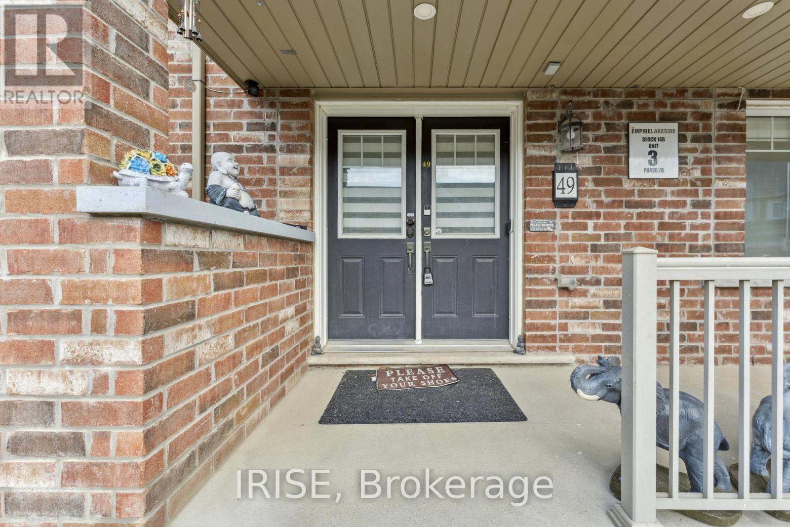Photo 3 of 49 Golden Springs Drive, Brampton ON